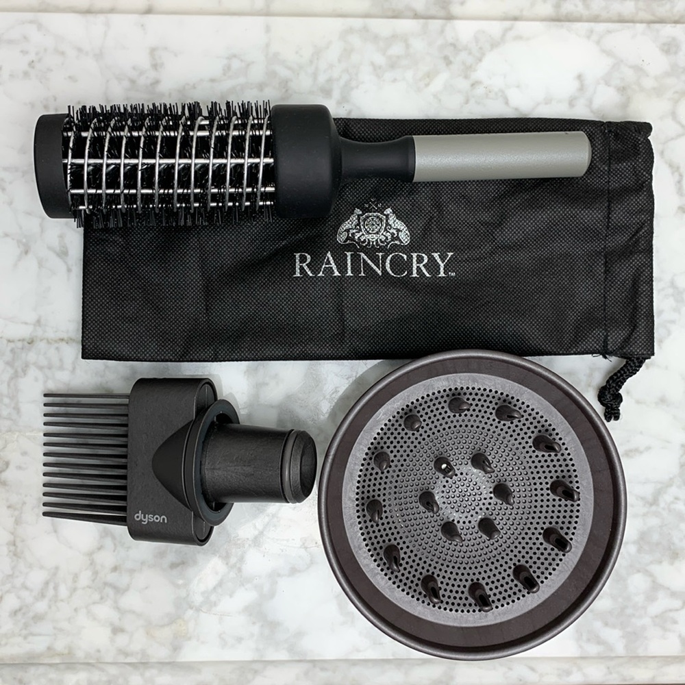 Dyson Supersonic Diffuser & Wide Tooth Comb.